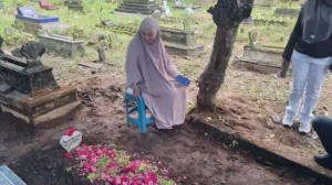 Alasan Denada Tak Hadir di Pemakaman Emilia Contessa Terungkap