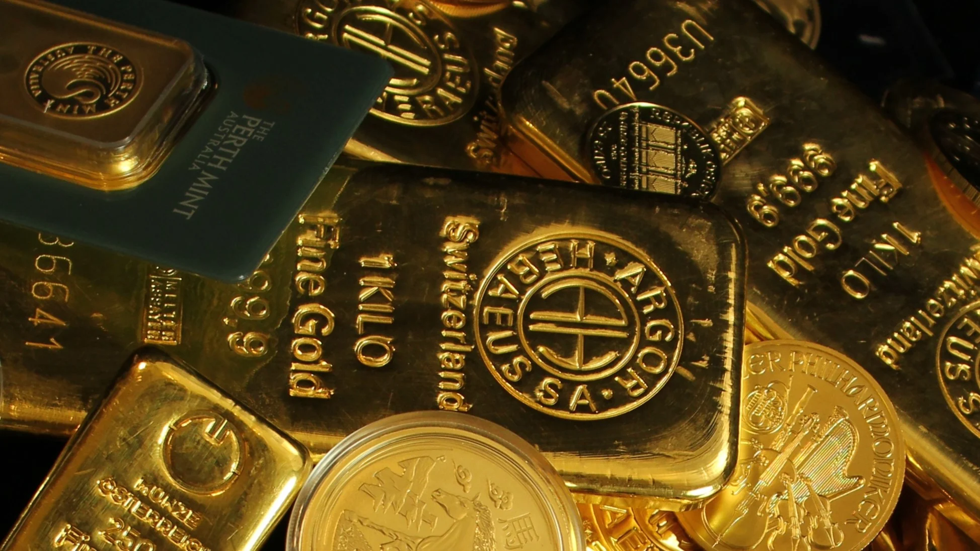 Harga Emas Catat Penurunan Terburuk Per Maret 2026