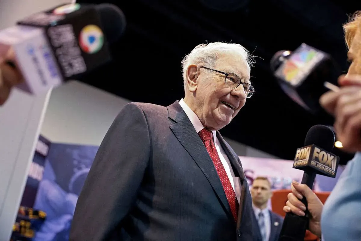 Makan siang amal Stephen Curry dan Warren Buffett: Aksi 2026