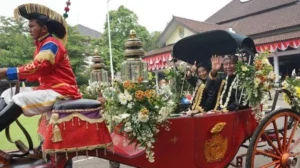 Meriah! Kirab Budaya Batang 2026: Gunungan & Kereta Kuda Iringi HUT