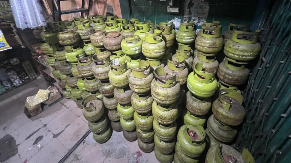 Pengoplosan LPG Subsidi Karanganyar: Keuntungan Rp 24 Juta per Hari