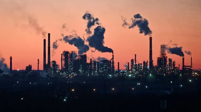 Rusia Jajaki Minyak - Prabowo Terbang Bahas Pasokan Energi!