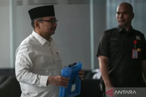 Tersangka Korupsi Kuota Haji Asrul Aziz Taba Berada di Arab Saudi